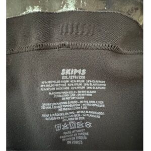 SKIMS Seamless Sculpt High Waisted Above The Knee Short Size L